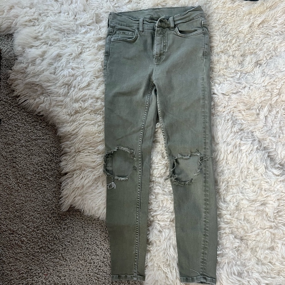 Free People busted Knee olive jeans - Picture 2 of 8